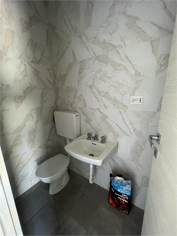 Bagno di servizi 