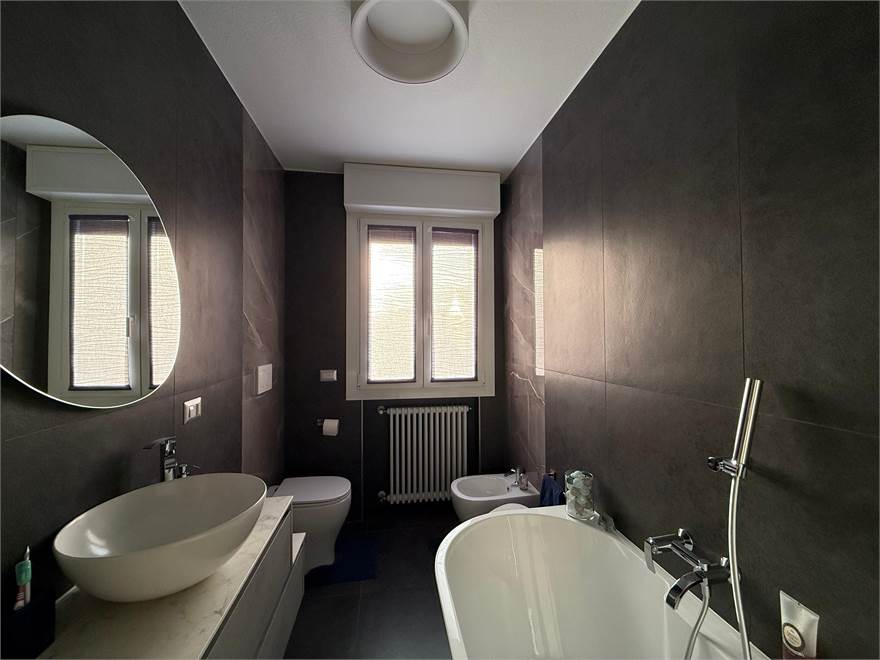 BAGNO CON VASCA