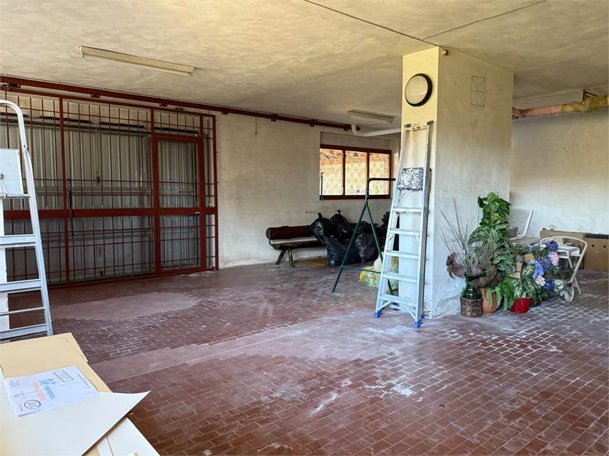 LOCALE DEPOSITO AUTO