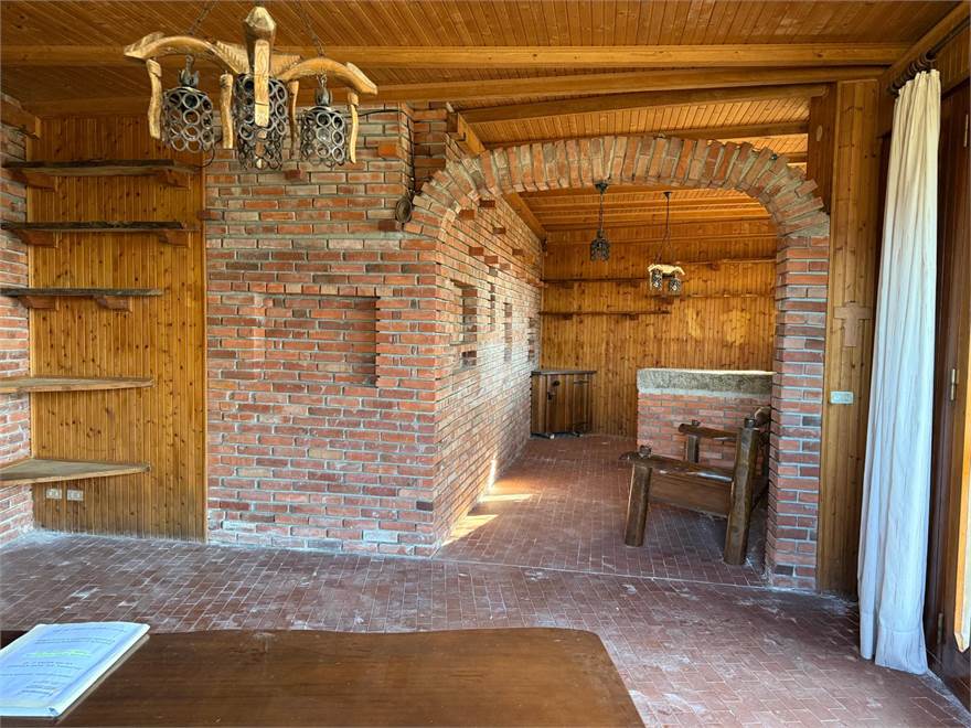 TAVERNA