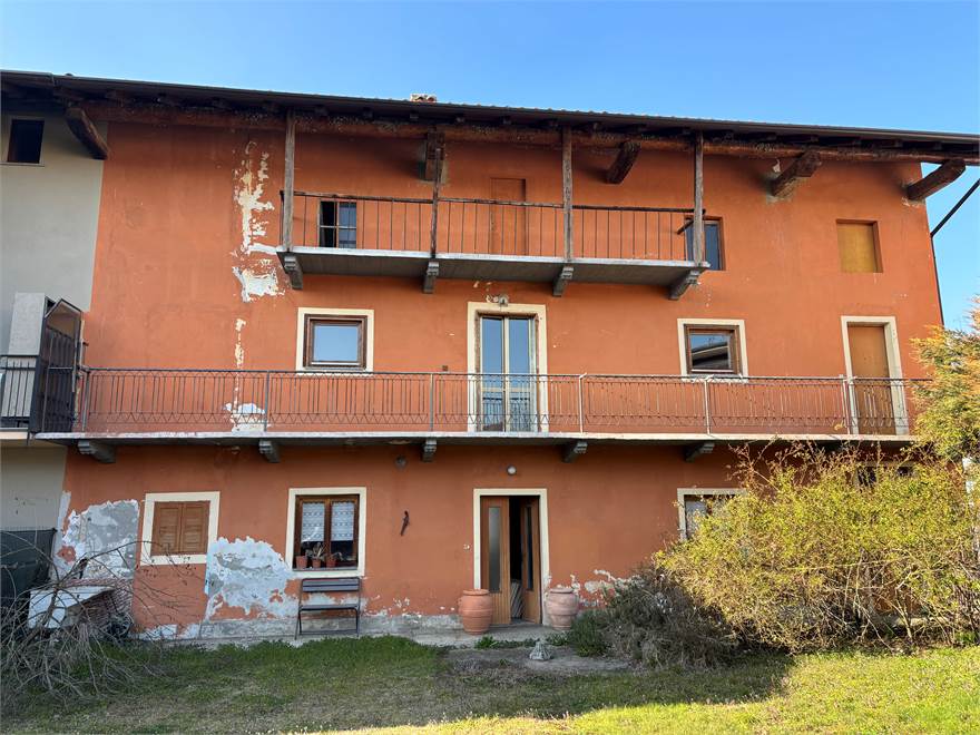 PORZIONE DI CASA