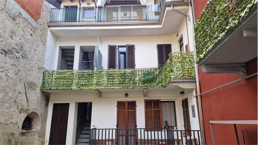 Facciata cortile