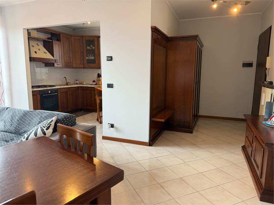 SOGGIORNO CON CUCINA A VISTA