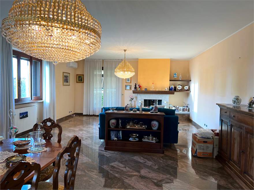 Salone