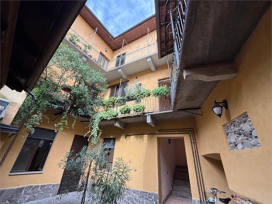 palazzina interno cortile
