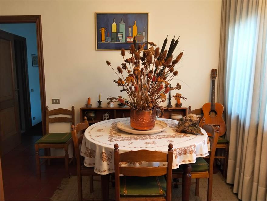 Sala pranzo taverna 