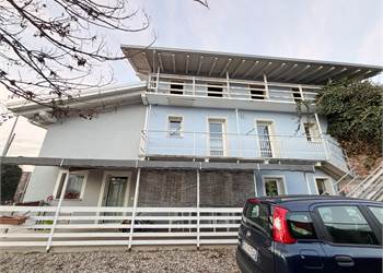 Casa indipendente a Oleggio