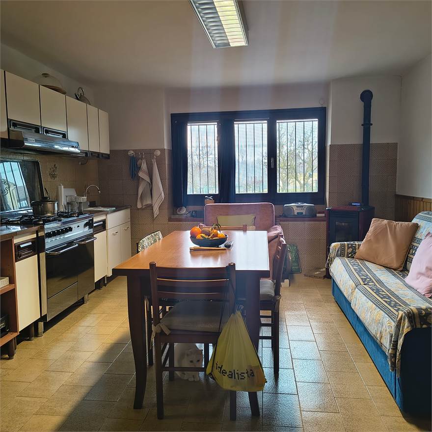 CANTINA AL PIANO TERRA AD USO TAVERNA