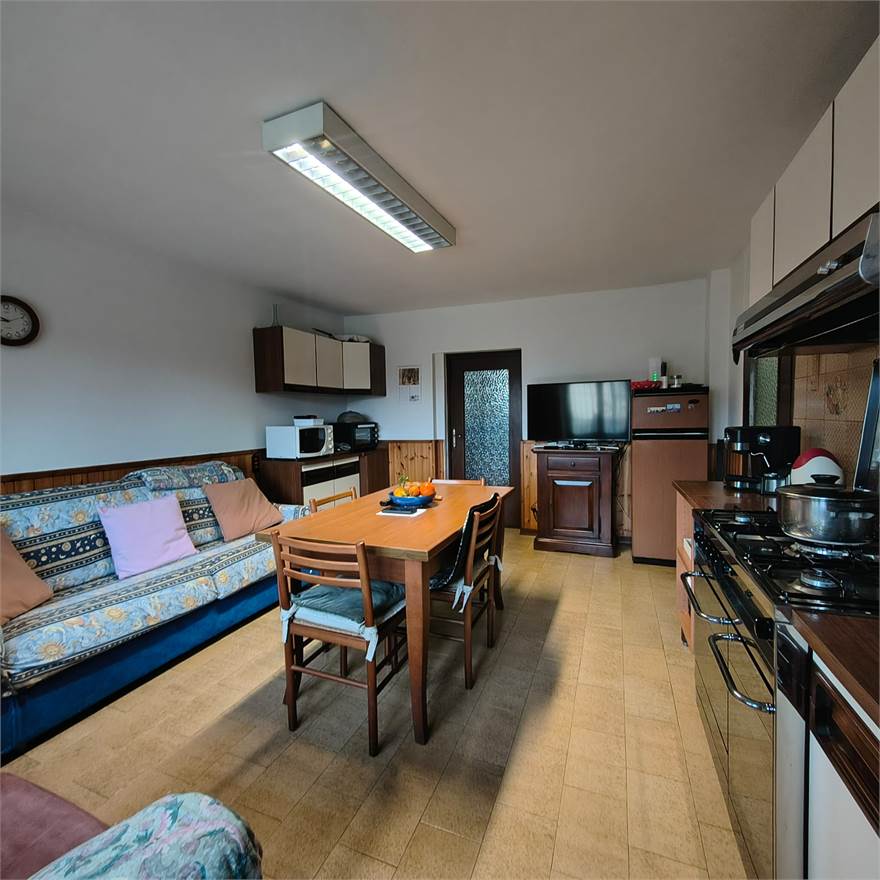 CANTINA AL PIANO TERRA AD USO TAVERNA