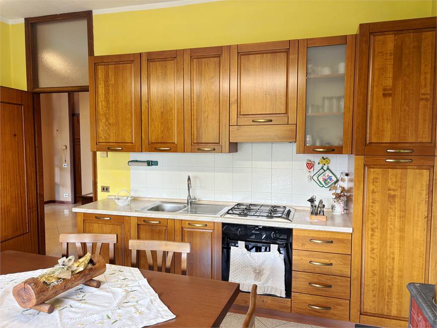 CUCINA PIANO RIALZATO