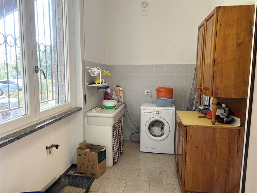 CUCINA ADIBITA A LAVANDERIA