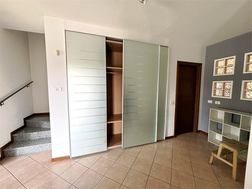 ARMADIO A MURO