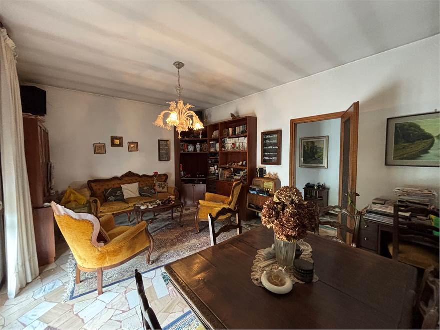 Salone