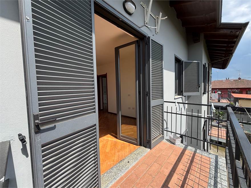 BALCONE CAMERA
