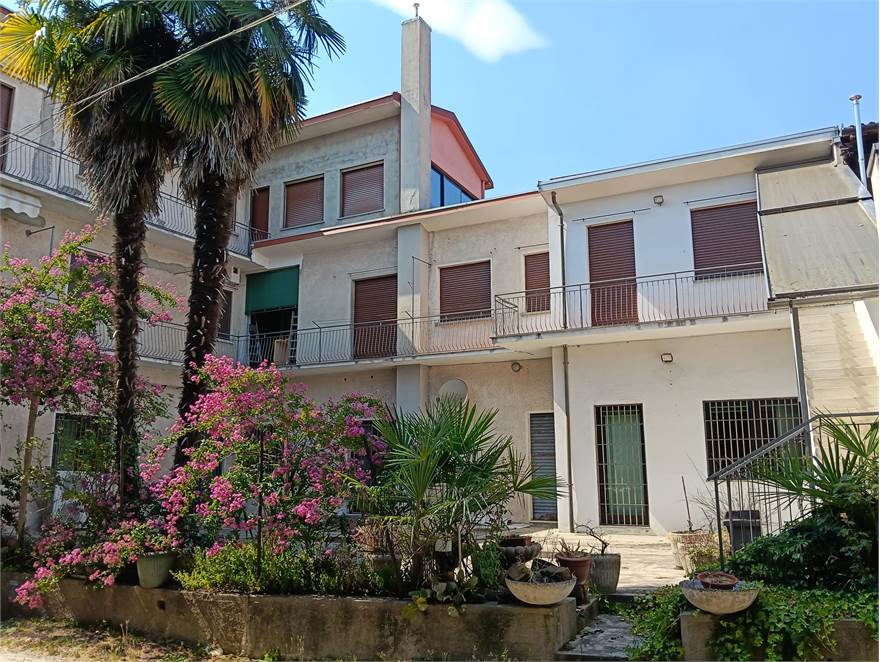 facciata cortile 