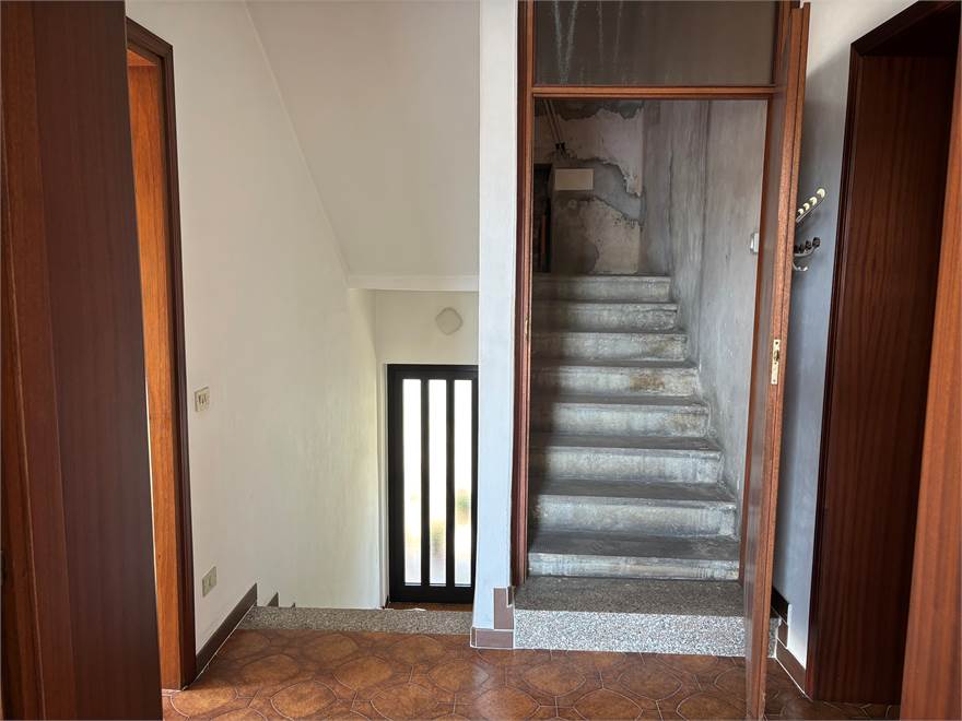 PIANO PRIMO: SCALA INTERNA PER SOTTOTETTO