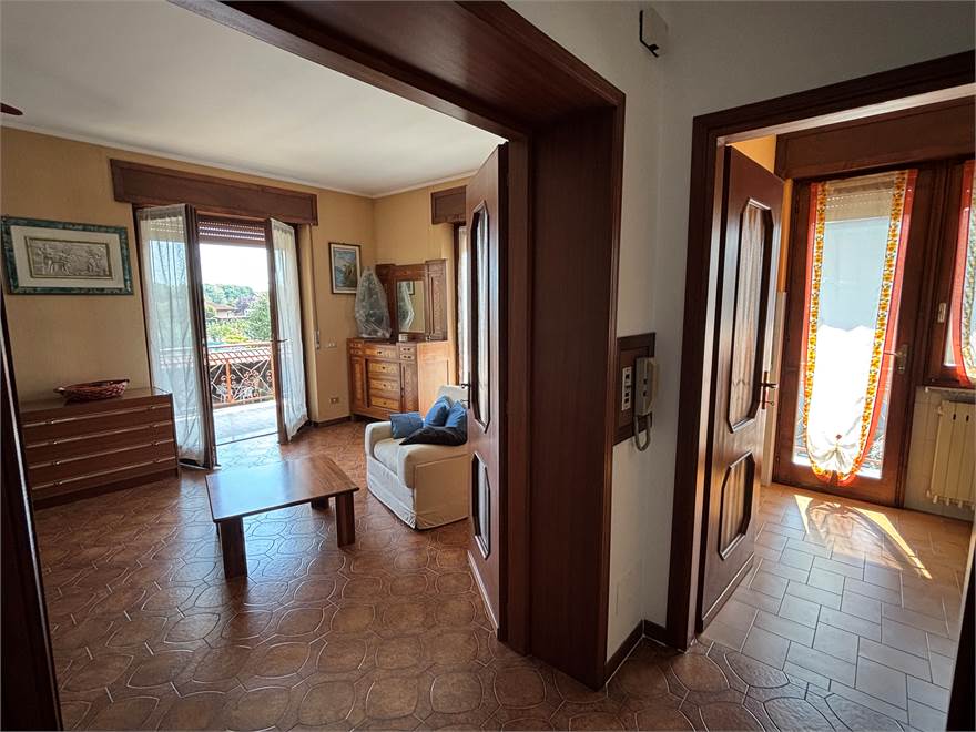 PRIMO PIANO: SALA E CUCINA