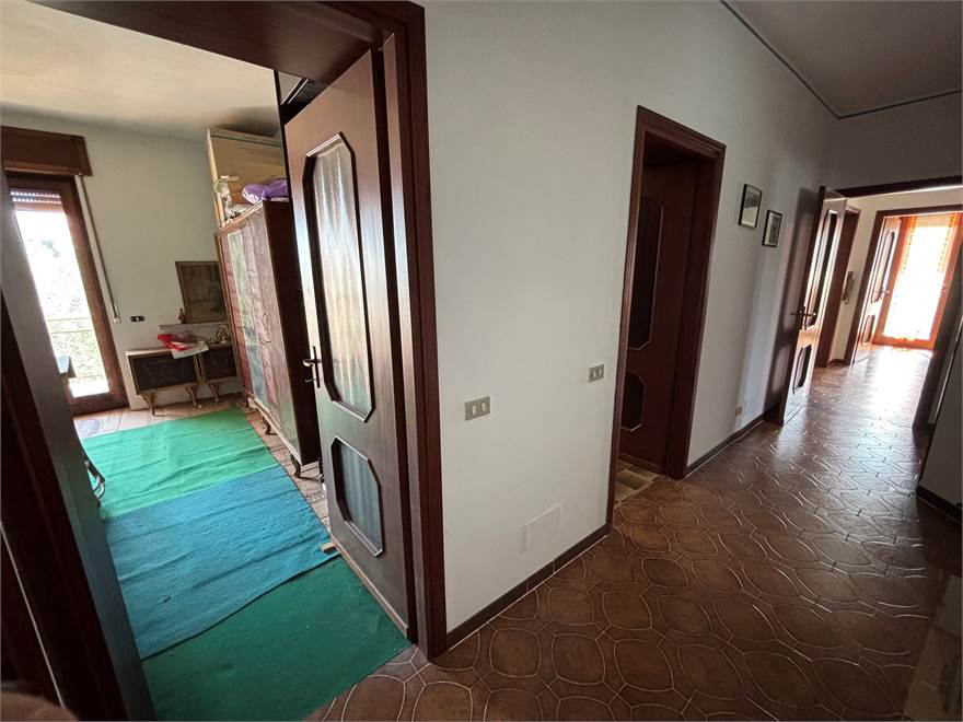 PRIMO PIANO: CORRIDOIO ZONA NOTTE