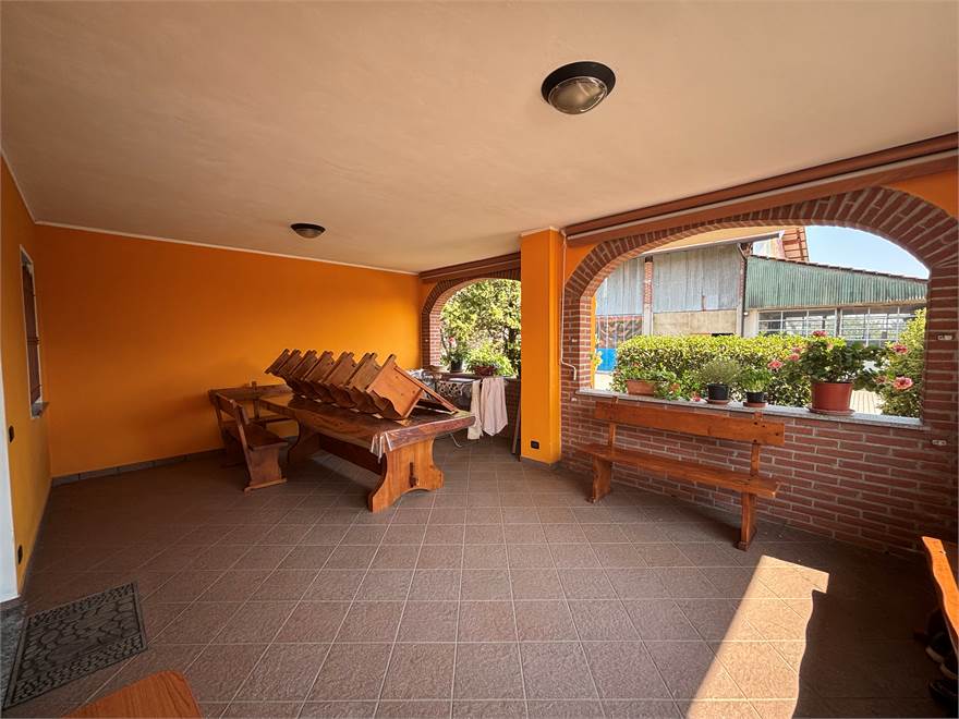 PORTICO COPERTO