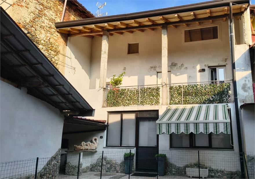 PORZIONE DI CASA